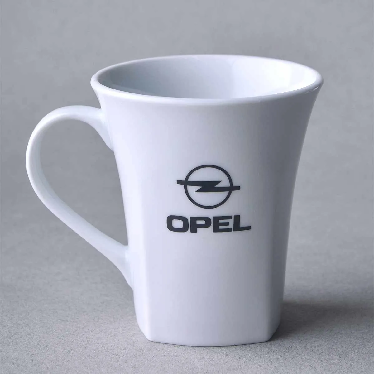 Beyaz porselen kupada siyah amblem ve yazı logo baskı — Model 1005p
