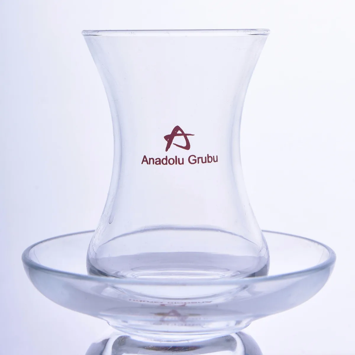 Small burgundy logo-printed slender-waisted tea glass — Model 1002c
